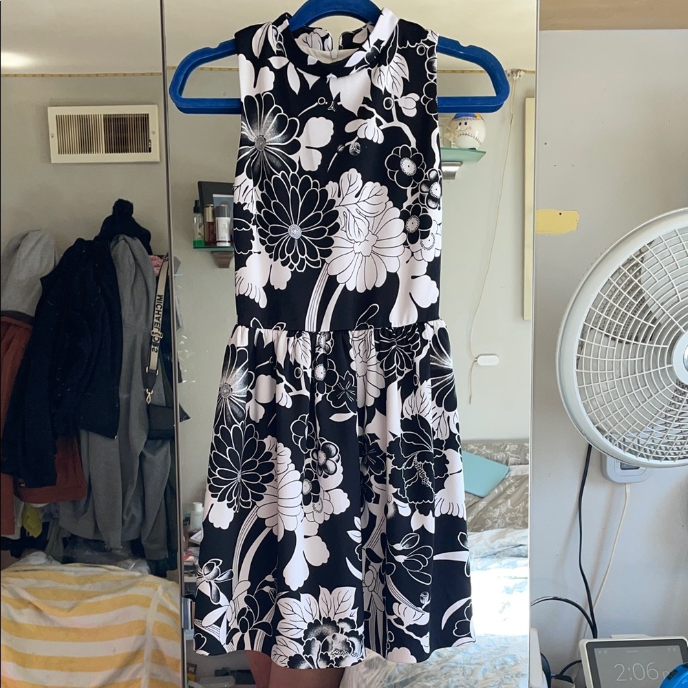 Chic Black and White Floral Mini Dress